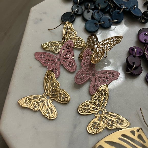 Vtg DANGLE/oversized LOT OF 8 PAIRS OF PIERCED EARRINGS - Picture 3 of 6